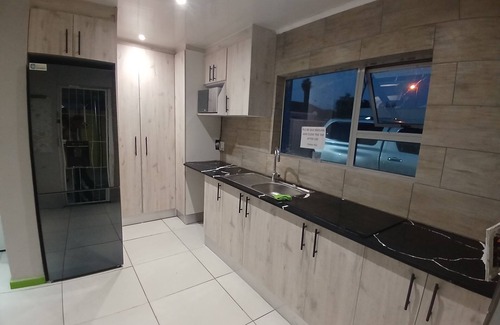 Parow Bed & Breakfast | neo & Ruks Guest House