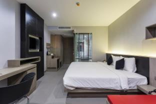 Patong Hotel | Neon Patong