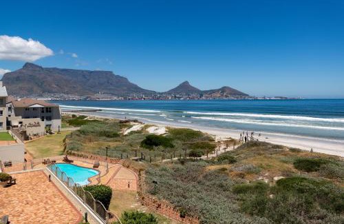 Lagoon Beach Apartment | Neptune Isle 9 by Host Agents