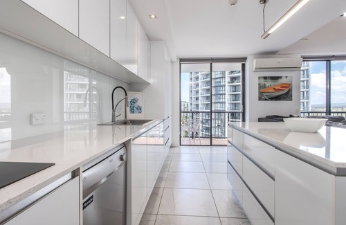 Broadbeach Hotel | Neptune Resort