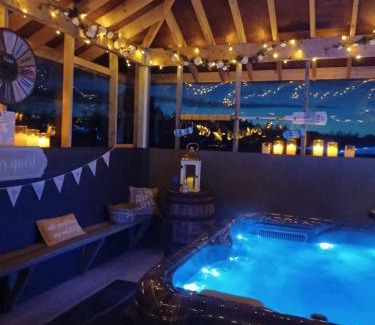 Londonderry Cabin | Nesswood Glamping Holiday Pods
