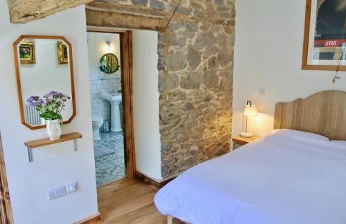 Picklescott House | Nest Holiday Hideaway Dove Barn Amazing location!