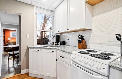 Back Cove Apartment | Nesting Haven: Your Cozy Escape