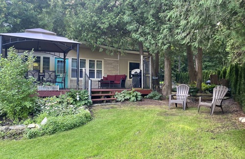 Inverhuron Cottage | Nestled along Lake Huron