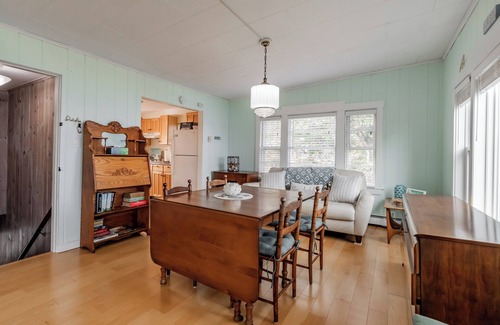 Southern Coast Cottage | Nestled along the pristine shores of Ferry Beach, with Private Beach Access.