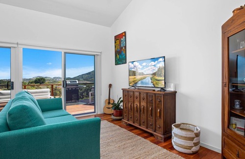 Korora House | Nestled at the top of the mountain - Ciao Korora overlooks the ocean with magnificent views.