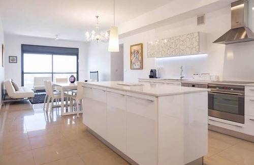 Netanya Apartment | Netanya Family Apt & Balcony by FeelHome