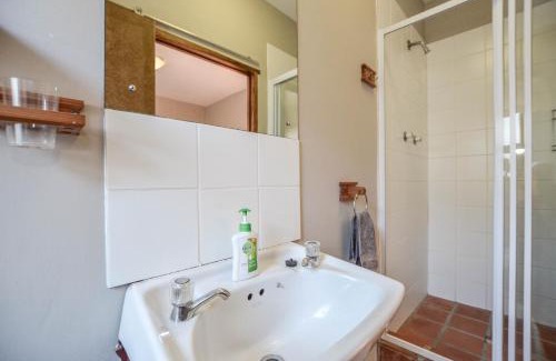 Yzerfontein House | NetReg