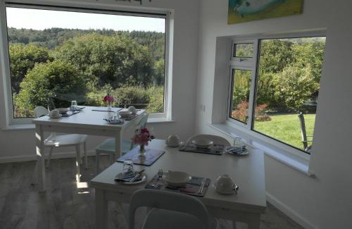 Lyme Regis Bed & Breakfast | Nettle Bank