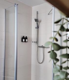Glauchau Apartment | Neu! FeWo Glauchau am Schloss Wlan Netflix Disney