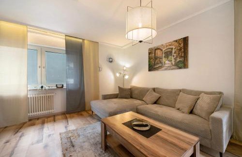 Neunkirchen Apartment | Neue 4 Zi Küche Bad Parknähe