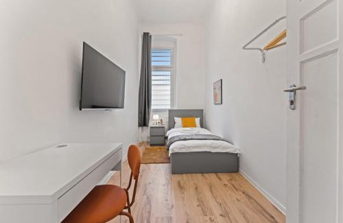 Schoeneberg Apartment | Neues zentrales Apartment,10 Betten,vollmöbliert, Wifi