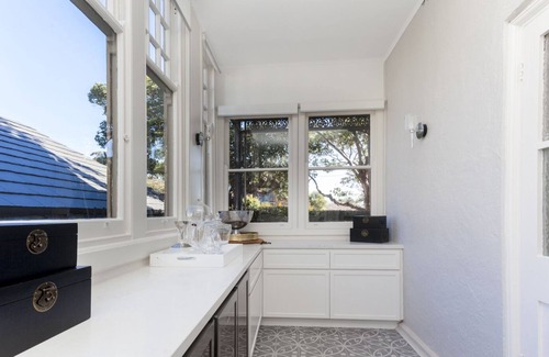 Neutral Bay House | NEUTRAL BAY MANOR (631AH) - Historic Victorian Manor with Pool City Views