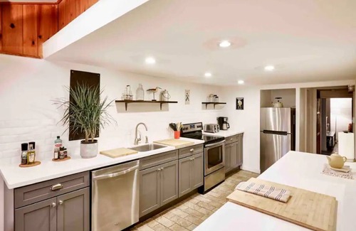 Hunter Ski Chalet | Never Lonesome Hunter: Smart 4bd Getaway near Mtn