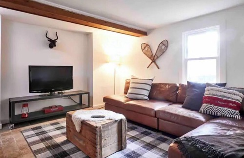 Hunter Ski Chalet | Never Lonesome Hunter: Smart 4bd Getaway near Mtn