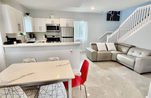 Allapattah Apartment | NEW 1 Beautiful & Modern 3 BD/2.5 Bath Apartment