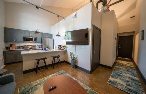 Buchanan Apartment | New 1 Bedroom Apartment Near Brewery - River - Downtown
