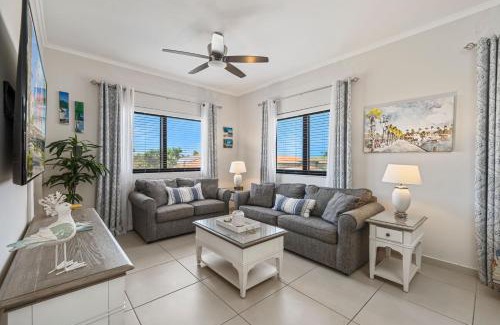 Gold Coast Apartment | New 1 Min To Beach, Resort Style Amenities, Bbq