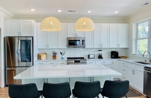 Murrells Inlet House | NEW| 100 steps to beach| Private Pool! Luxury Home| Near Pier