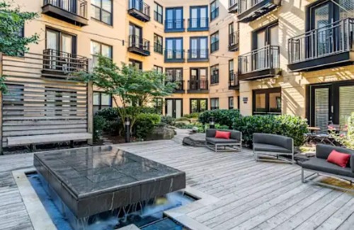 Radnor - Fort Myer Heights Apartment | NEW 1BR in the VA/DC area 1-parking in the garage at the property included!