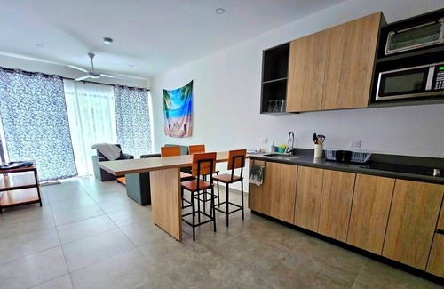 Tambor Apartment | New 2 Br + Patio Condo, steps to private beach