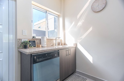 Washington Apartment | New 2 bed 2 bath Cass Bubali close to Eagle Beach!