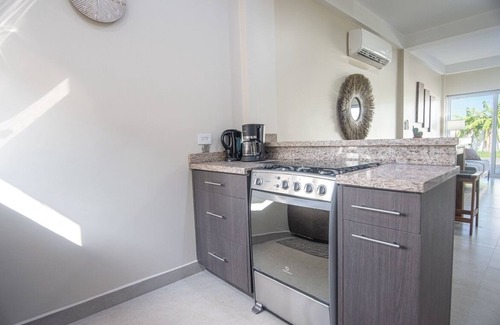 Washington Apartment | New 2 bed 2 bath Cass Bubali close to Eagle Beach!