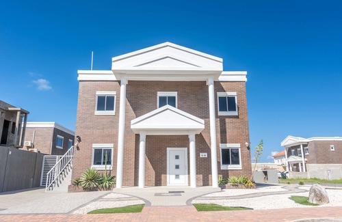 Washington Apartment | New 2 bed 2 bath Cass Bubali close to Eagle Beach!