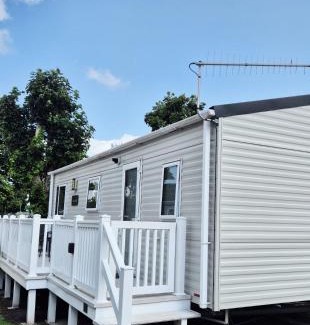 Hamworthy House | New 2 bed holiday home with decking in Rockley Park Dorset near the sea