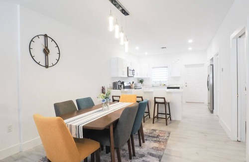 East End House | New 2 bed townhome near Blowholes in East End
