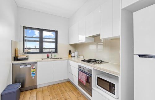 Campsie Apartment | NEW 2 Bedroom APT in Heart of Campsie