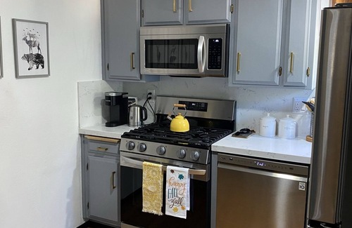 Arrowhead Villas Cottage | NEW! 2 Bedroom Cozy Cottage in the Trees Sleeps 6