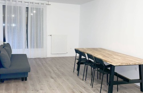 Bagneux Apartment | NEW : - 20%, 8/6/4 passengers, Free Parking