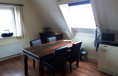 Grijpskerke Apartment | New 2012 luxury holiday apartment in quiet village in the center of Walcheren.