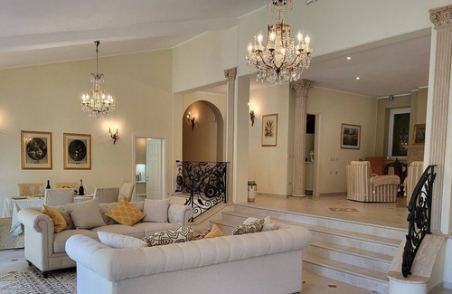 Castelnuovo di Garfagnana Villa | NEW 2023! Monteperpoli, stunning villa, private pool, walk to restaurant