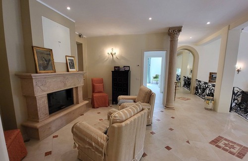 Castelnuovo di Garfagnana Villa | NEW 2023! Monteperpoli, stunning villa, private pool, walk to restaurant