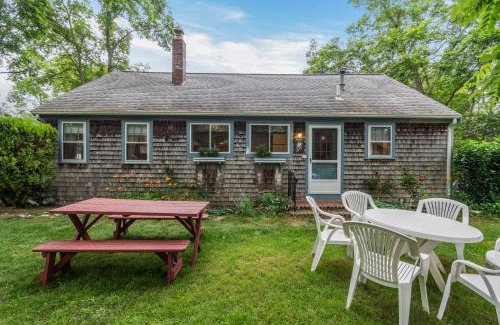 Barnstable House | NeW 2025 - Locust Lodge - Private Beach