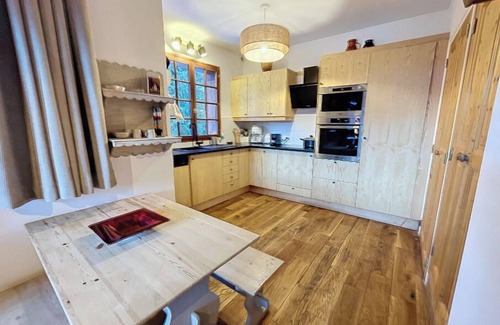 Villard-Reculas Ski Chalet | NEW 2025 Mountain chalet combining authentic charm and modern comfort!