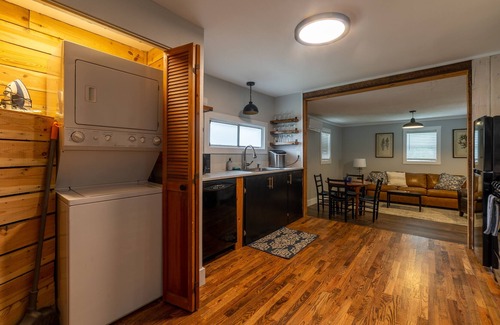 Robbinsville Cottage | *NEW* 2B/1B Cozy Cottage by Tail of the Dragon! Flat Parking|Firepit