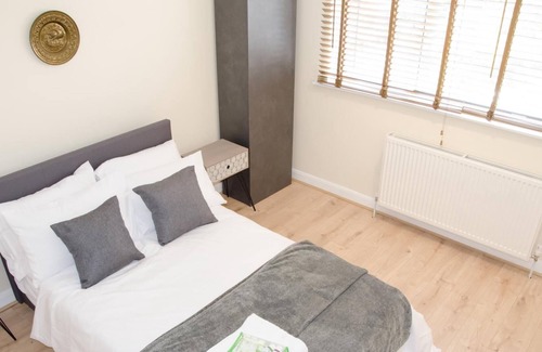 North Hykeham House | NEW 2BD Detached House in the Heart of Lincoln