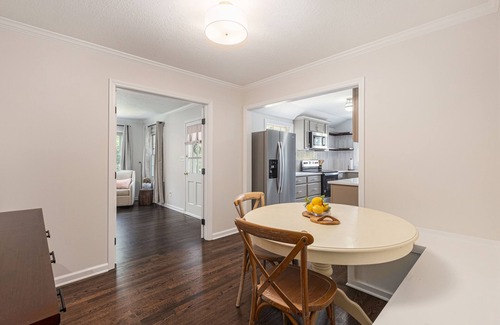 Prairie Village House | NEW 3 bed 2 bath - Dog friendly