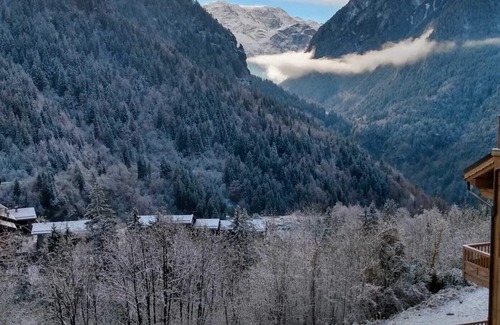 Champagny-en-Vanoise Apartment | New 3 bed apartment, large terrace, superb views, pool, sauna and gym.