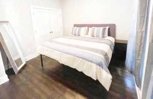 Lakewood House | NEW 3 BED Home in Lakefront Marina | Sleeps 8