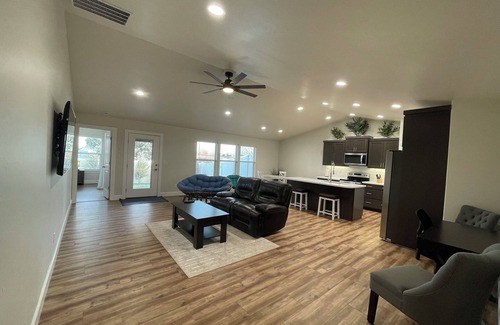 Twin Falls County House | New 3-bedroom duplex in Kimberly with WiFi
