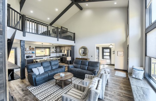 Sturgis Cabin | New 3300+ Sq. Ft. Lodge Near Golf Course and Deadwood, Hot Tub and Great View