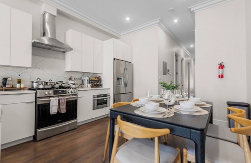 West Side House | NEW! 3BR/2.5 Bath/15min-NYC/5min-PATH Train, Yard, Gameroom, Parking- SLEEPS 12