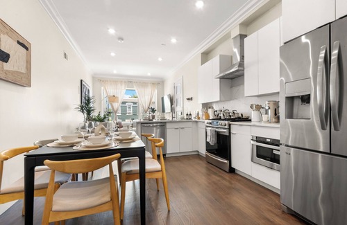 West Side House | NEW! 3BR/2.5 Bath/15min-NYC/5min-PATH Train, Yard, Gameroom, Parking- SLEEPS 12