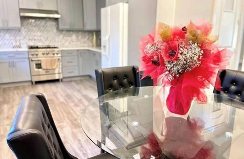 Arcadia House | NEW 3BR 2.5BATHS upscale, attached garage, close to DTLA and Universal Studio