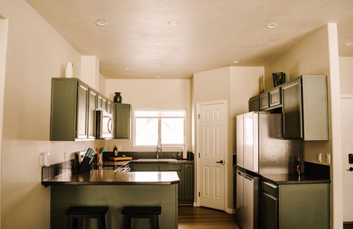 Donnelly House | NEW 3King beds/2 bath, views, near Tamarack, Lake Cascade, kids/pet-friendly,