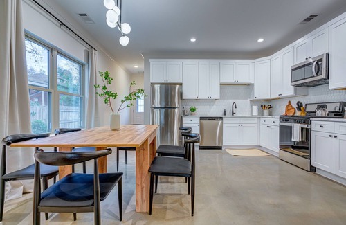 Vollintine-Evergreen House | NEW 4 Bedroom in Midtown Memphis - Just Minutes to Downtown Memphis!
